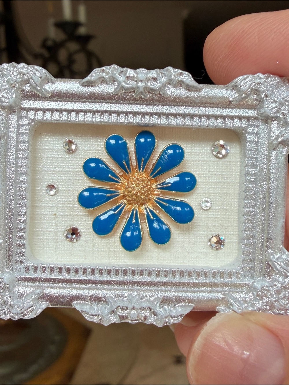 Set of 3 Mini Framed Flower Magnets with Easels - Picture 3 of 11